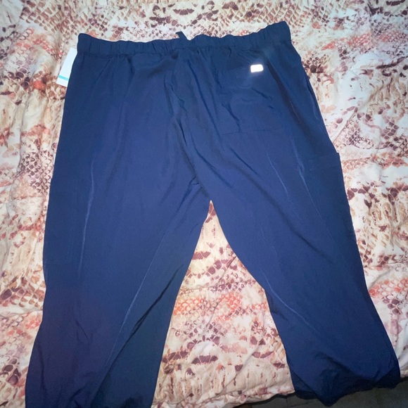 Med couture mens. Cargo scrubs - Picture 3 of 5